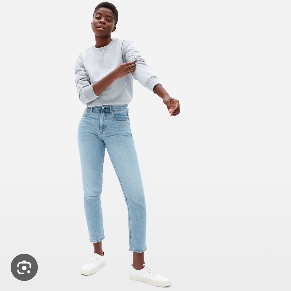 Everlane high rise cheeky Jean original